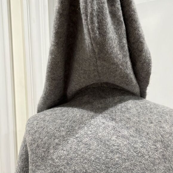 New! Beryll Vivi Cashmere Cropped Coat with Hood in Shell Gray One Size NWT - Picture 9 of 16